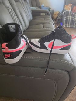 6y girls nike shoes