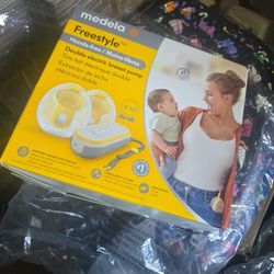Medela Freestyle Hands-Free Double Electric Breast Pump with Wearable Cups, App Connectivity, Portable Design
700+ bought in