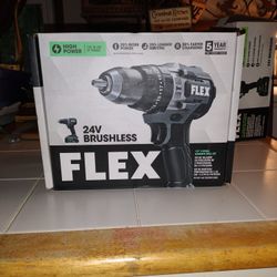 FLEX DRILL WITH 24V 5.0AH AND 24V 2.5 AH WITH  BAG WILL NEED CHARGER LIKE NEW LOST THE  CHARGER  