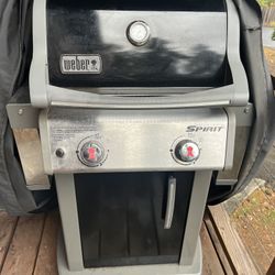 FREE-Weber Spirit Outdoor Gas Grill-with Cover And QQAccessories