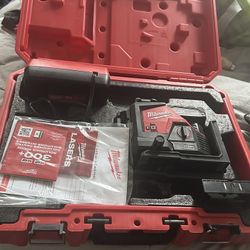 Laser level Milwaukee 