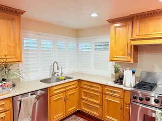 Interior Wood Shutters- Custom, Plantation, Professional Installation, Licensed Company, Window Treatments & Coverings, Persianas De Madera, Espanol