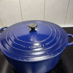 le creuset #30  dutch oven cobalt blue 5.5 qt Vintage Rare 