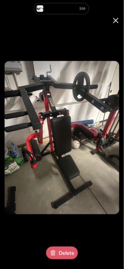 Shoulder press machine