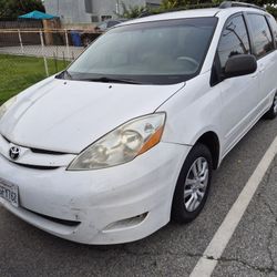 2009 Toyota Sienna