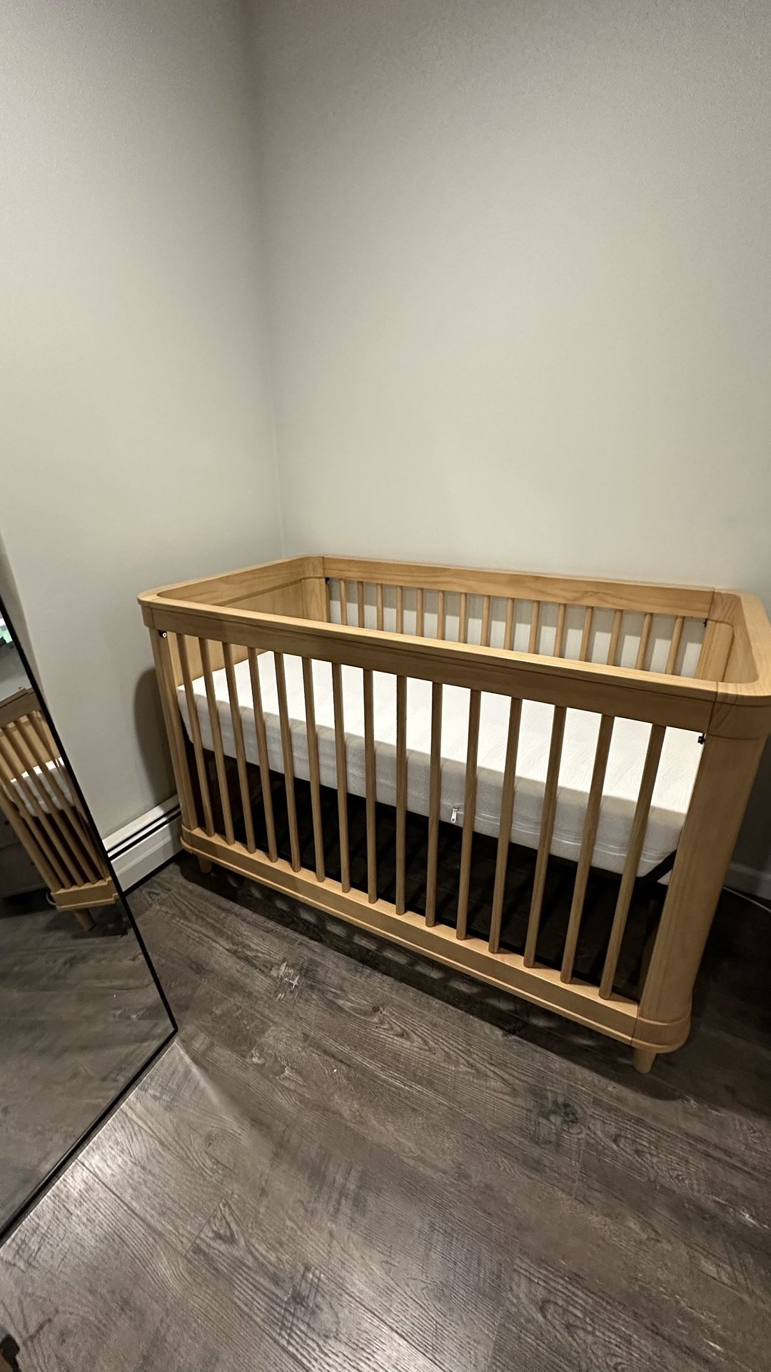 Crib Amazing Condition!