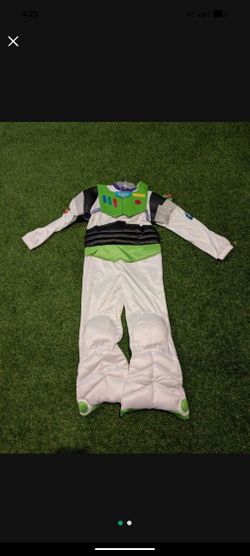 Buzz Lightyear Costume $10