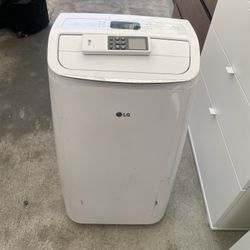 LG Portable A\C Unit W/ Remote 