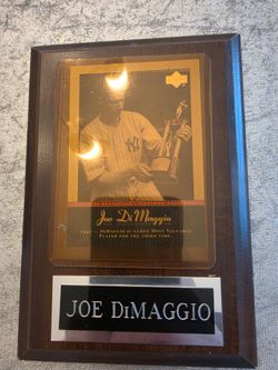 Joe DiMaggio wood plaque baseball card