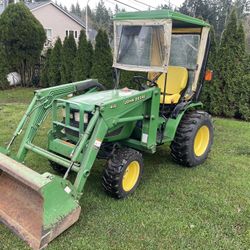 John Deere 4100 Tractor 