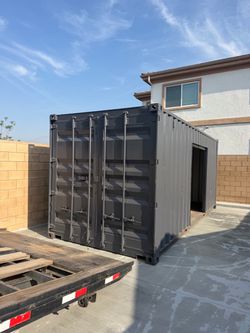 Storage shipping containers, local yard located in hesperia