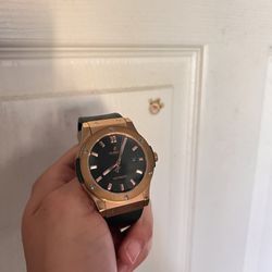 Lux Watch 