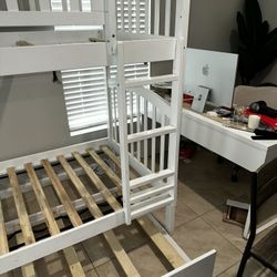 Bunk Bed With Trundle 