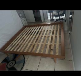 Wooden king bedframe