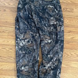 Camo Cabelas Cargo Pants 