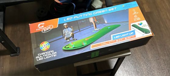 CIPTON KIDS LED PUTTING GREEN SET Mini Golf Set