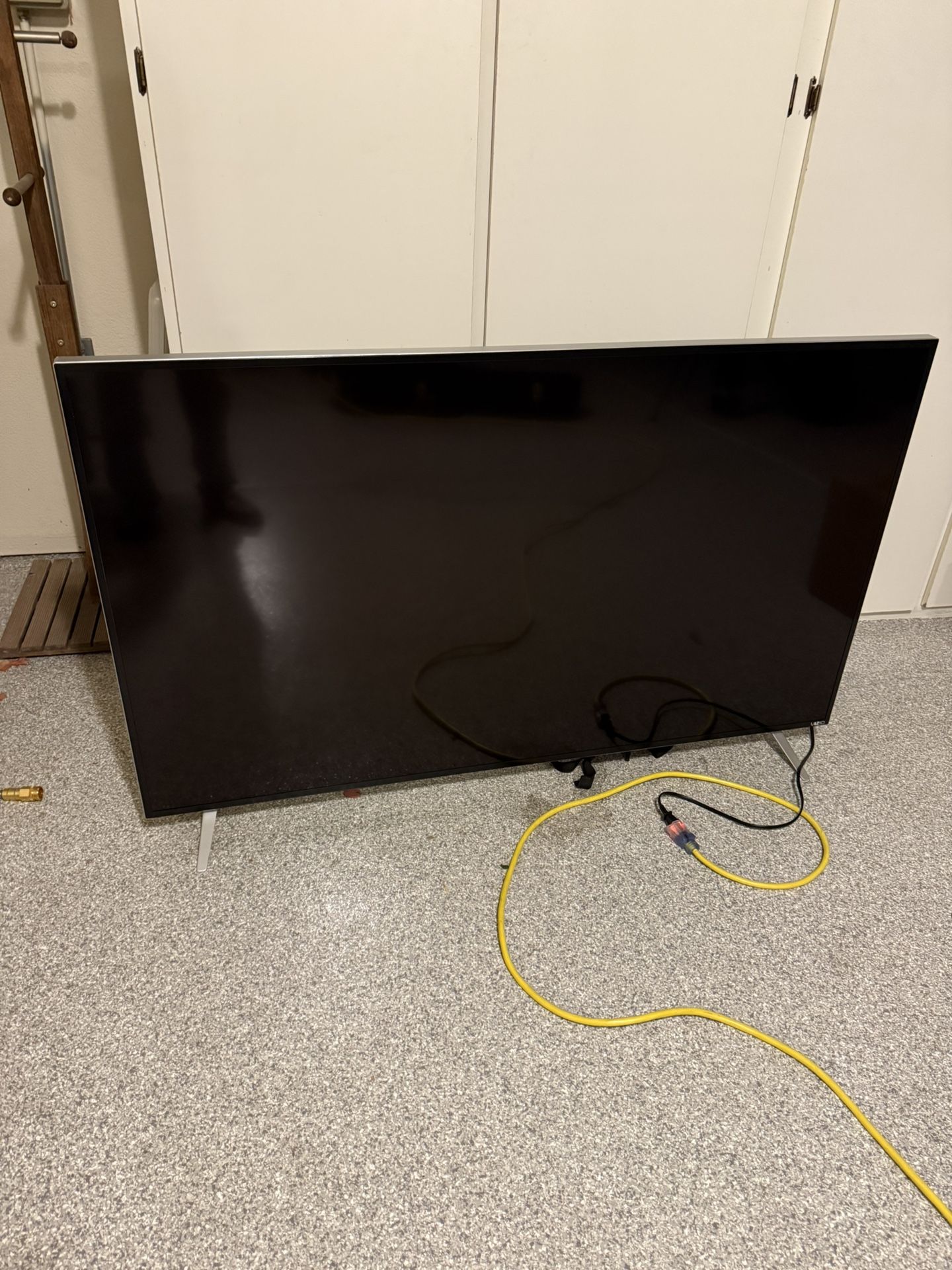 Free 65” Vizio “project Tv