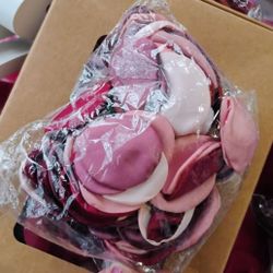 Wedding Burgundy And Dusty Rose Pedals
