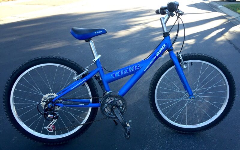 Trek 220 2024 youth mountain bike