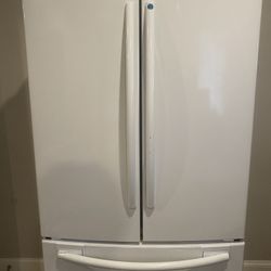 Samsang  refrigerator With Freezer At The Bottom 