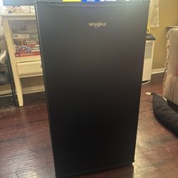 Whirlpool Mini Fridge 