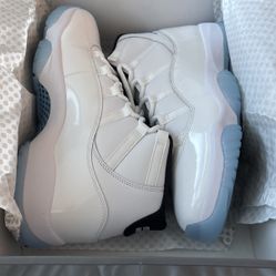 Jordan 11s (legend Blues) 