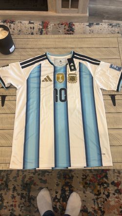 Argentina Leo Messi #10 soccer jersey size large with World Cup patch