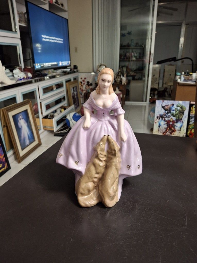 Fine Porcelain Statue Young Woman In Purple Dress With 2 Large Dogs Looking Up At Her 10.5"H X 7.5"W SEE DESCRIPTION