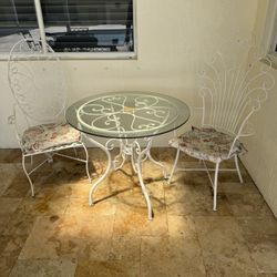 Metal Table And Chairs 