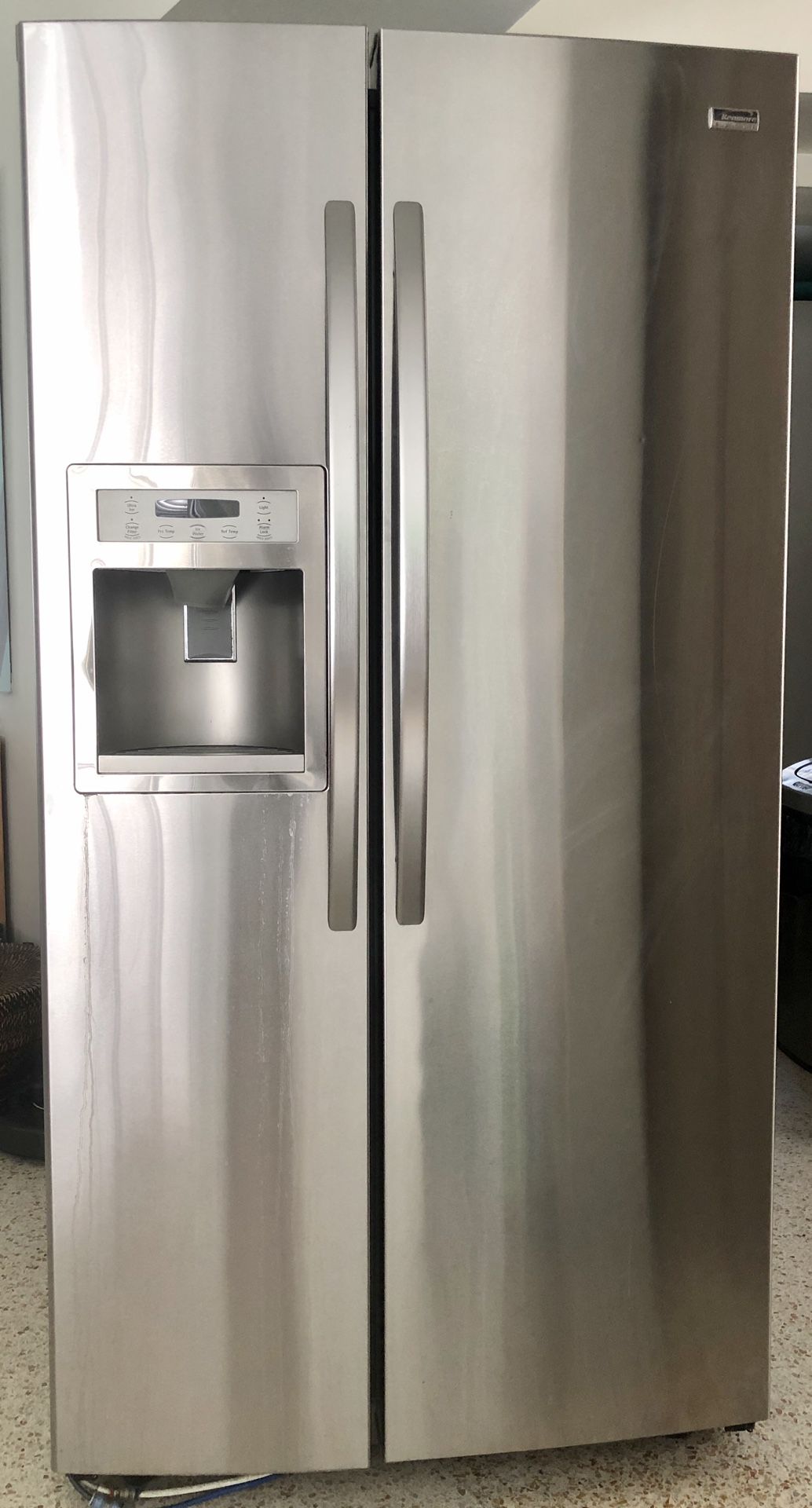 Kenmore Elite Refrigerator with Water and Ice dispenser - side by side doors