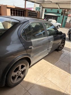 Nissan maxima 2000