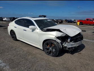 INFINITI M37 M56 M35h Q70 PARTS OUT!!!!!