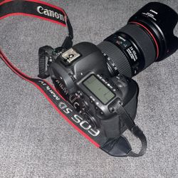 EOS 5D Mark IV EF 24-105mm f/4L IS USM Lens kit