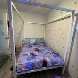 Canopy Full size kids bed