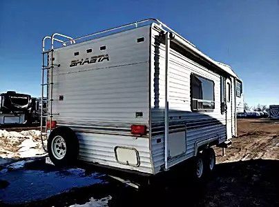 Camper for touring 1996 Coachmen SHASTA 235RB