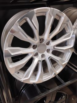 22x9 silver rims 6 lug 6x139 on new tires 305 40 22
