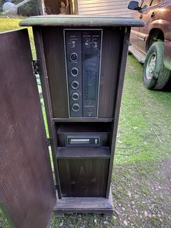 Vintage Magnavox Stereo Cabinet – Powers On – 8-Track Player – Mid-Century Retro Console 
