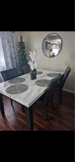Dinning table