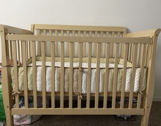 Crib+Mattress *BRAND NEW*