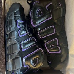 nike air uptempo size 5y