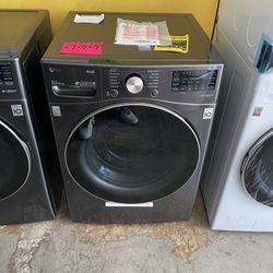 New LG ThinQ Front Load Washer 4.5 Cubic Feet