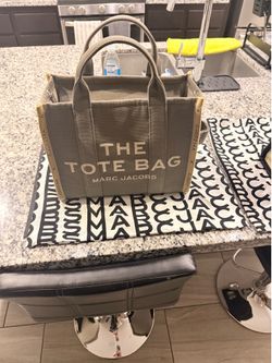 💯 Authentic MARC JACOBS Women's The Jacquard Medium Tote Bag In Green