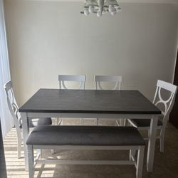 Dining Tables 
