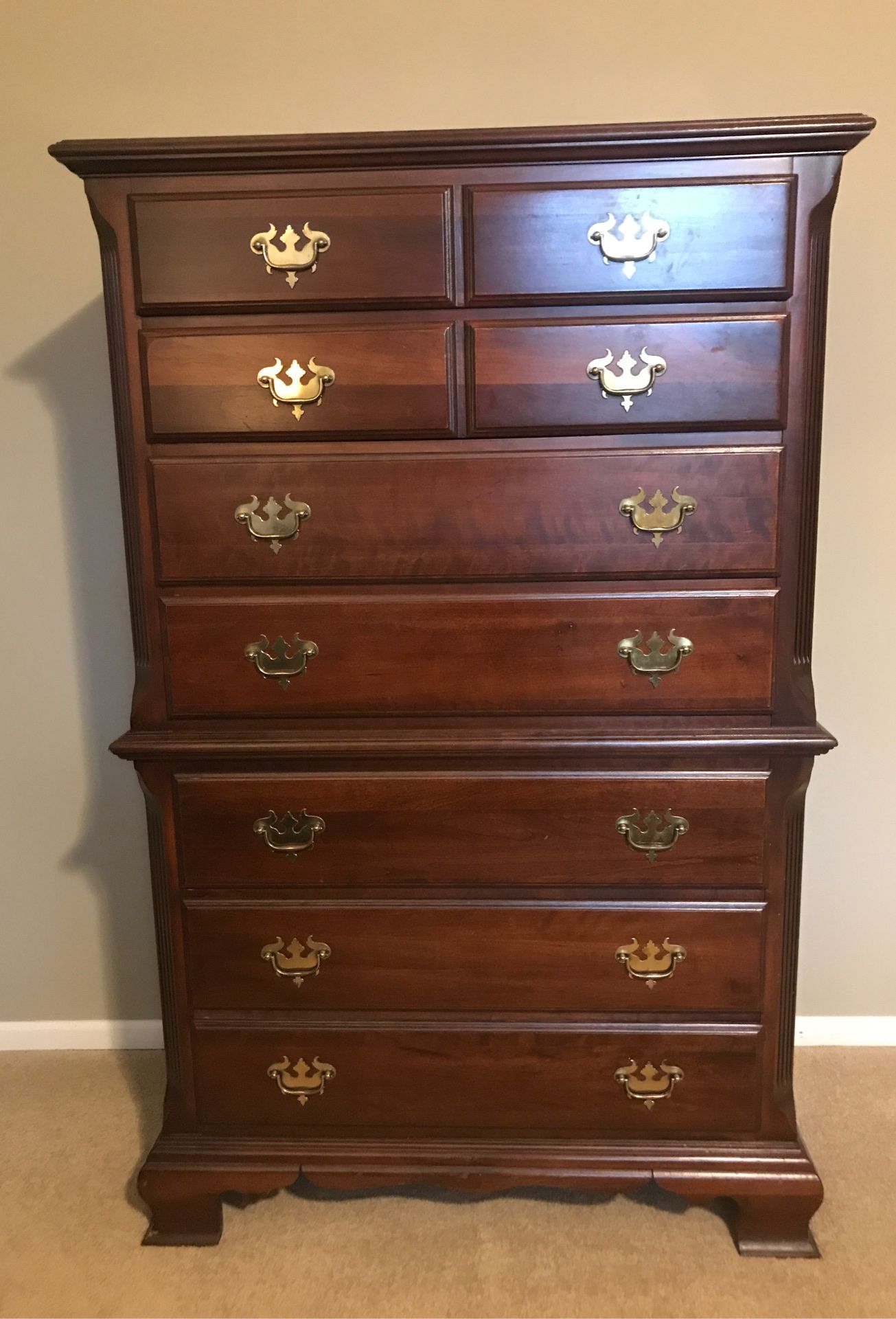 Beautiful cherry bedroom furniture set: moving and must sell!