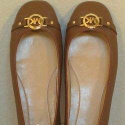 Michael Kors Hampton ballet flats, size is 8 color is caramel.