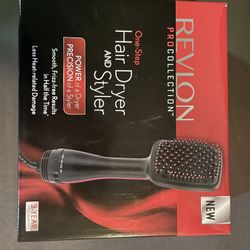 Revlon  One-Step Hair Dryer And Styler 