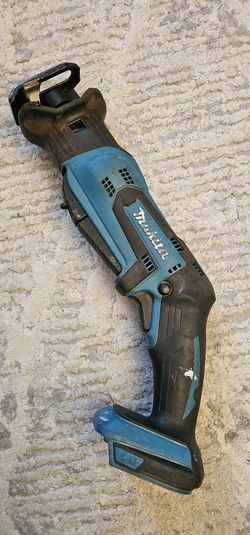 Makita Reciprocating Cordless Saw