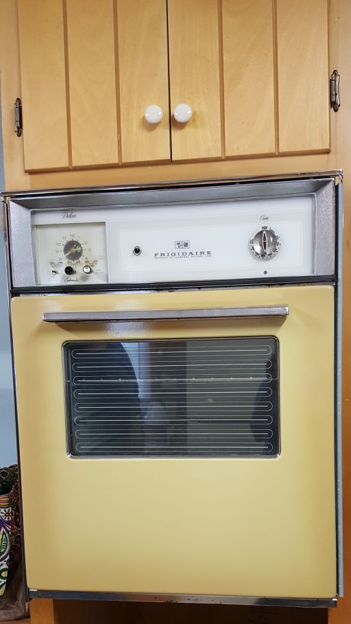 Harvest Gold Yellow Vintage Retro Built In Wall Oven Stove Unit GM Frigidaire Deluxe Cookmaster