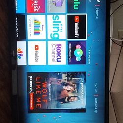 SANYO 32" Roku Smart LED TV