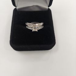 Platinum 11.3g 1.79carat Wedding Set